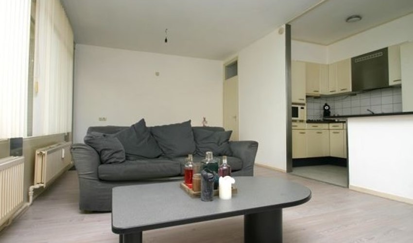 Woning Burgemeester de Vlugtlaan in Amsterdam